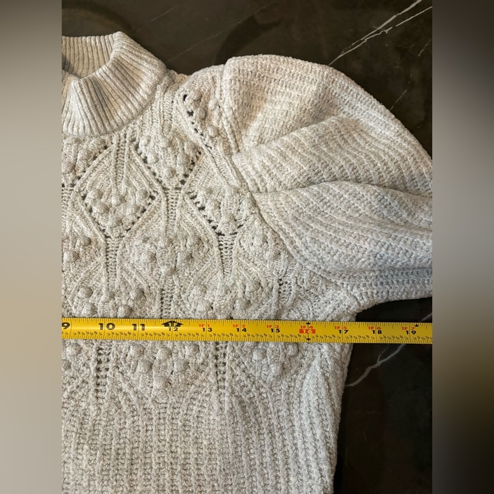 a new day Women’s Gray puff sleeve Sweater Pullover Size XS Cozy Knit, Preppy - Picture 8 of 10
